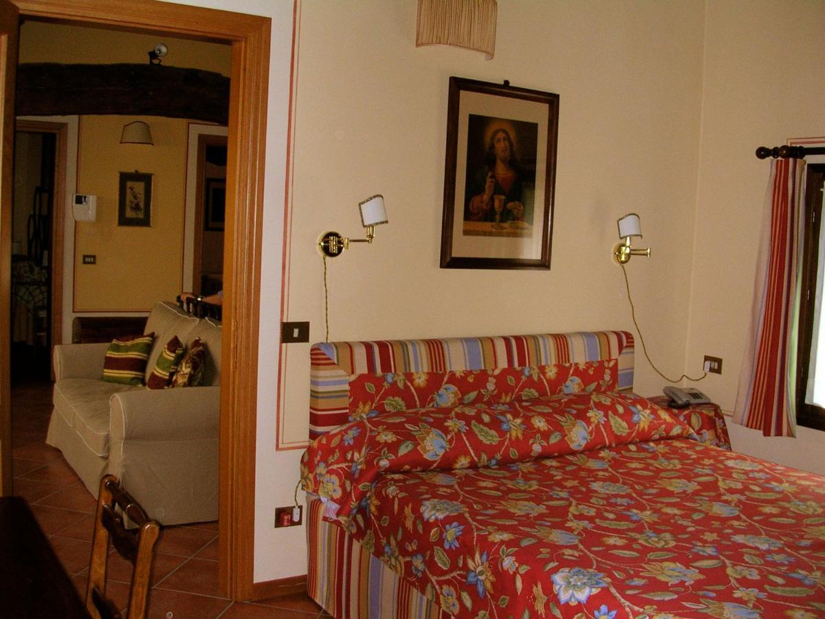 Agriturismo Corte Bebbi Bibbiano  Екстериор снимка